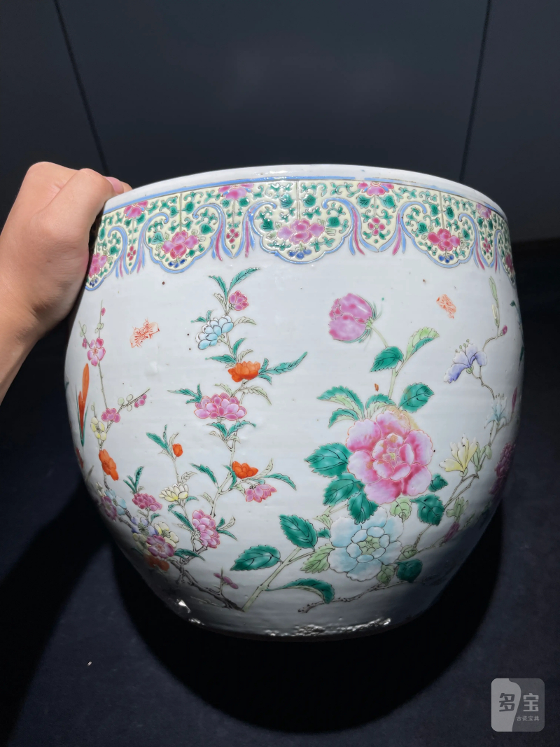 清晚期 粉彩花卉纹卷缸 - 图3